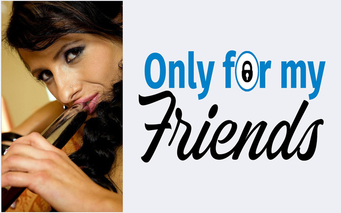 Only for my Friends: Le premier porno de Victoria Rose, une MILF salope à la...
