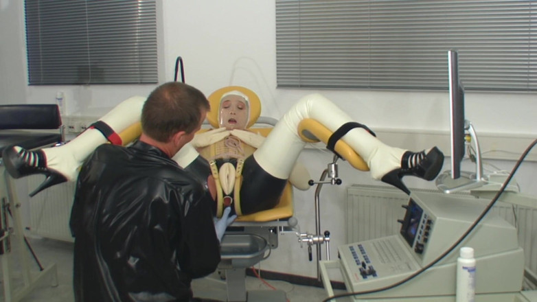 Rubber & Clinic Studio - 1ATOYS: Examen anal cu ultrasunete nebună în cauciuc