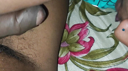 Realmallucouplevlog: Mallu caliente chica mamada con amor, me gusta chupar la...