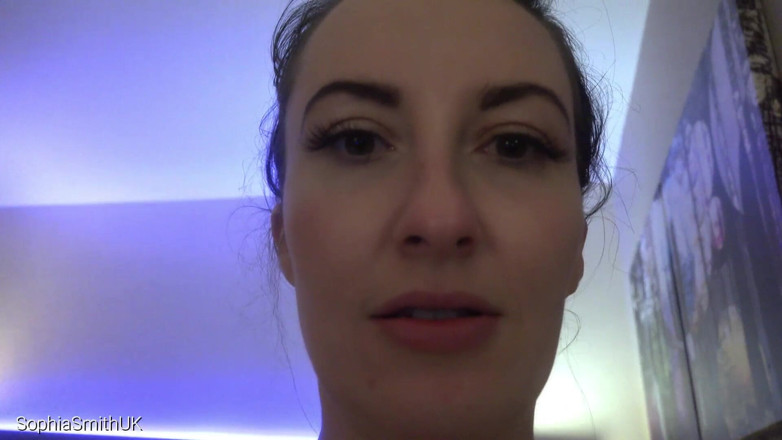 SophiaSmithUK: ASMR um grande beijo