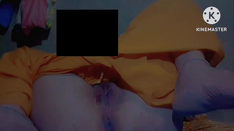 TricolorMusic3: Gadis india toket besar lagi asik masturbasi memek aduhainya