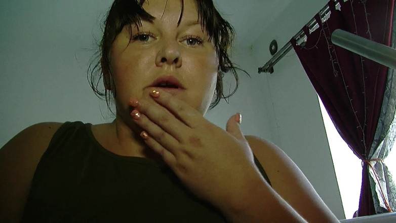 All Those Girlfriends: BBW katyna klafft muschi und masturbiert
