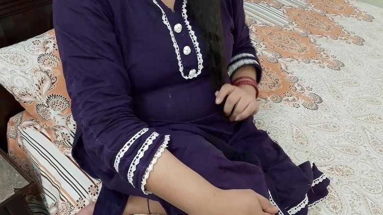 QueenbeautyQB: Desi Indyjski Bhabhi pokazał swoją cipkę na prośbę fana