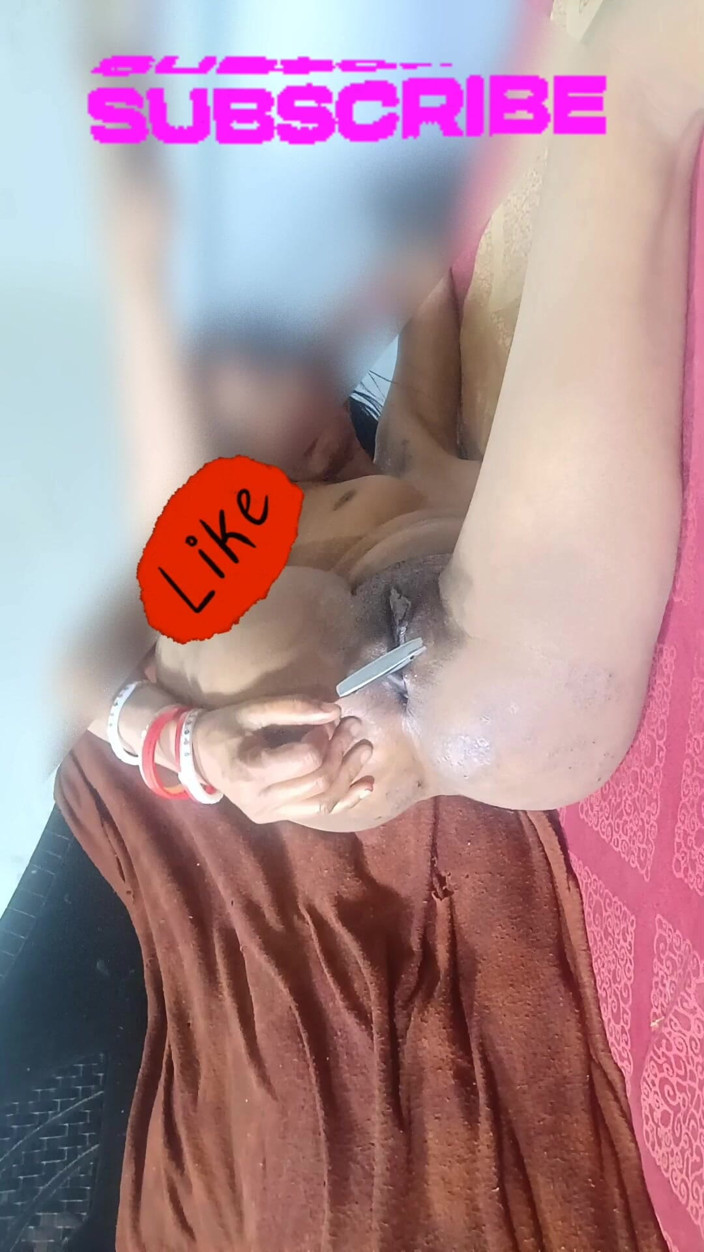 Mrandmrsvema22: Cewek sange ini pertama kali masturbasi solo pakai butt plug