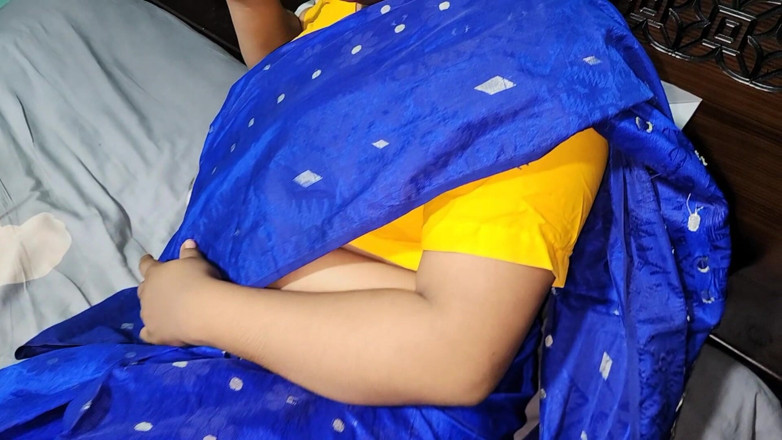 Banglavabi02: Ayah mertuaku menemukan rumah kosong dan ngentot aku.