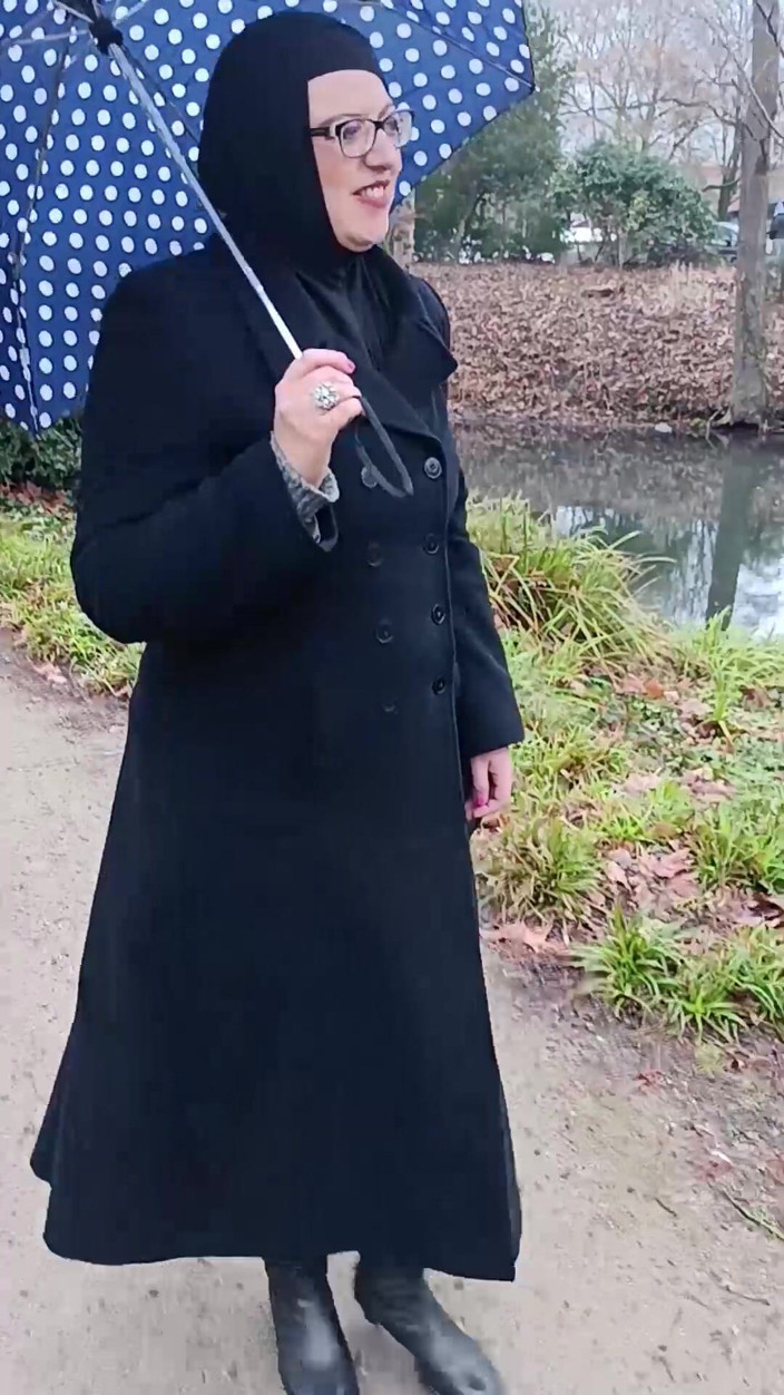 Asisa_oz: J’ai joué avec une grosse bite dehors dans le parc,...