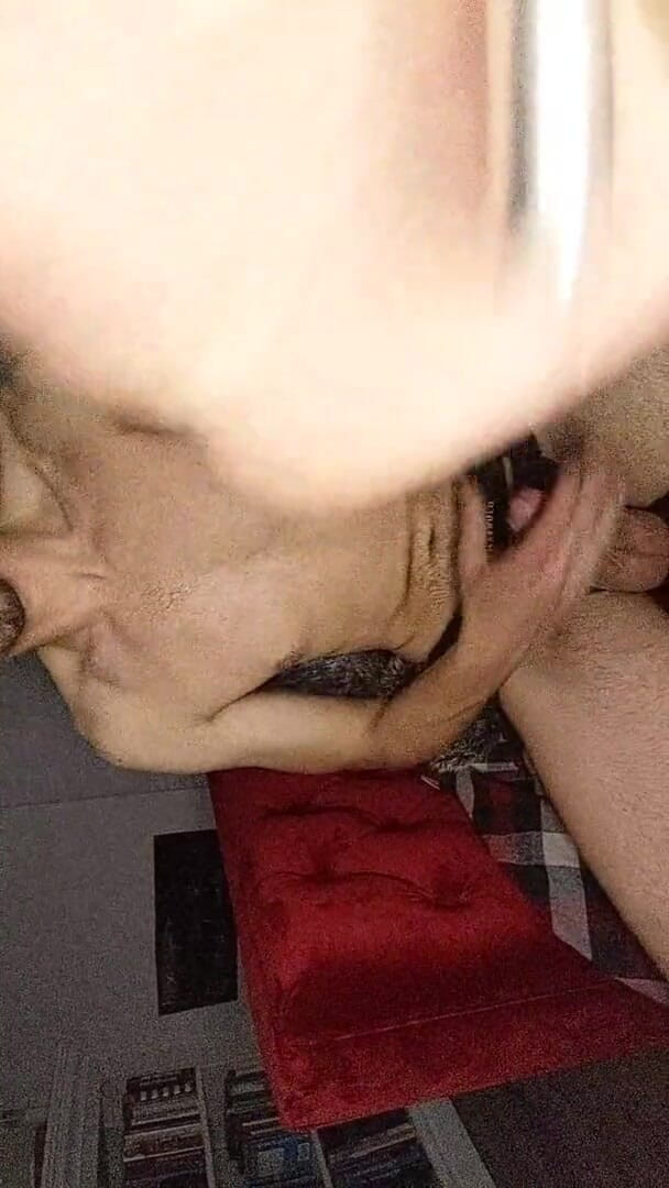 Sexy possum: Aku pengen coli dengan tenang di lantai bawah, aku lanjut...