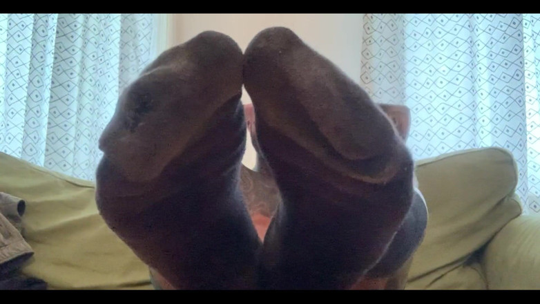 Jasons feet: Daddys Byl na sobě tyto šaty ponožky celý den v mých šatech....