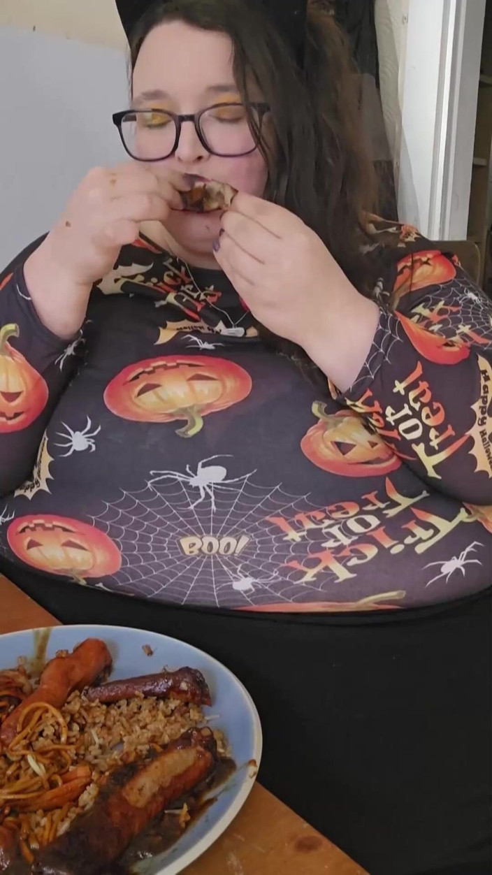 SSBBWLadyBrads: Une Chinoise effrayante se fait fourrer - partie 1