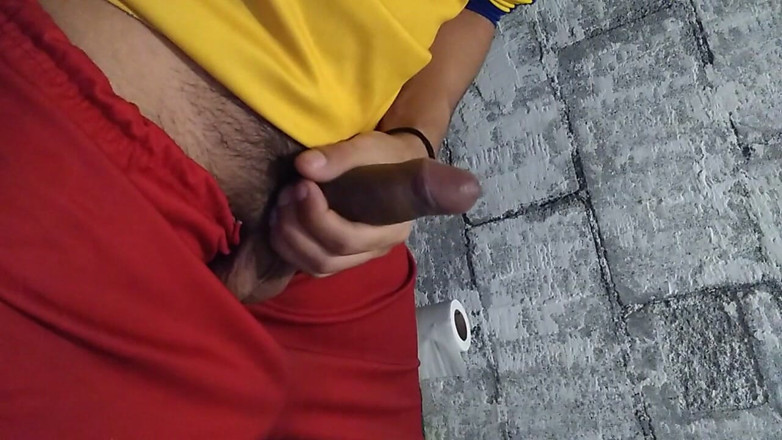AlexAlejandro13: Tipul tău sexy în baie