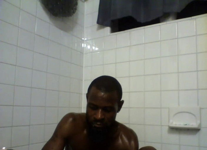 Maculine_Satyr: Bubble bath with a muscular guy
