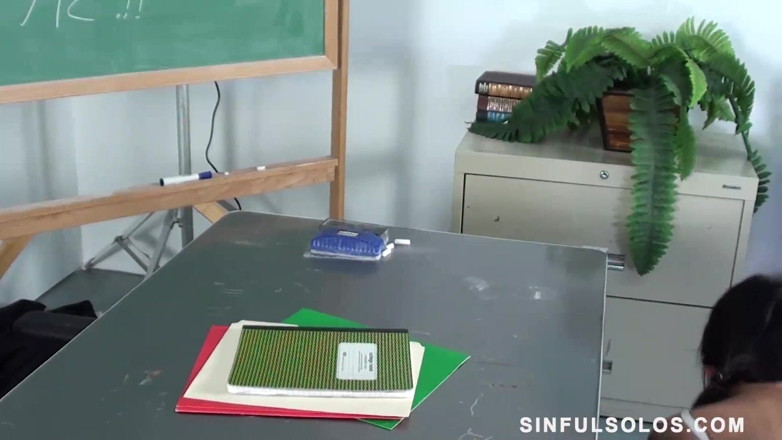 Dillinger Studios818: Cindy Starfall la ragazza del college