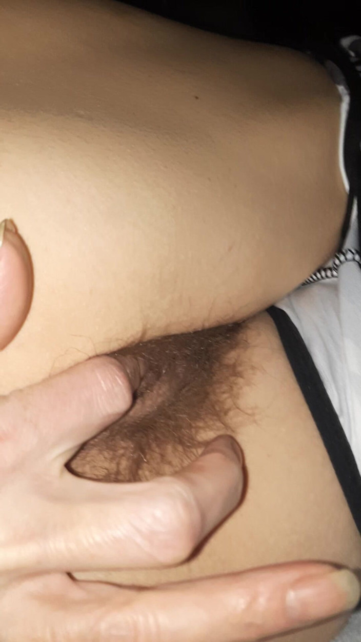 Jany U: Nålhål