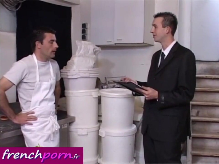 French Porn: FrenchPorn - tukang roti suka banget sama kontol!