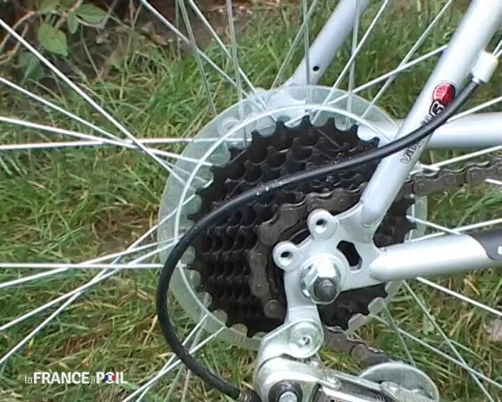 French Family Secrets: Um passeio de bicicleta termina com uma foda esportiva!