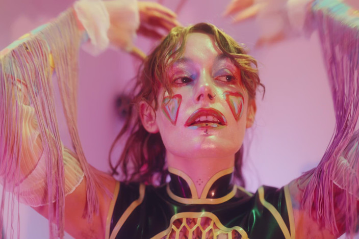 Goddess Transcendence: Joy the clown intervju latex femdom kittla retande &amp;lekfull kontroll