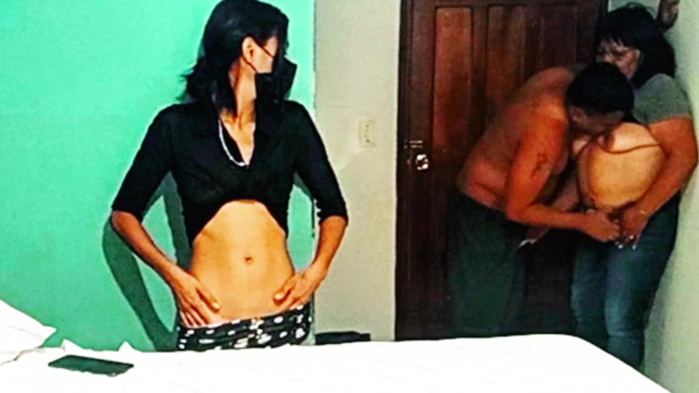 Milfta boohot: Ma copine aime me regarder baiser ma belle-mère