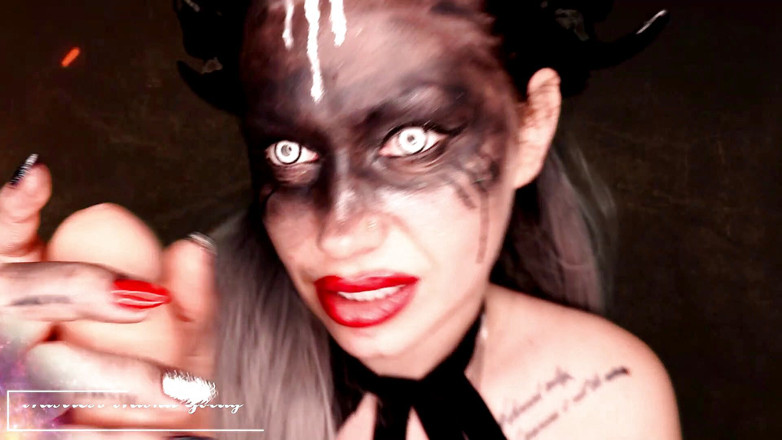 Goddess Misha Goldy: Vreau să-ți mănânc sămânța și să te înghit întreg! Devora!