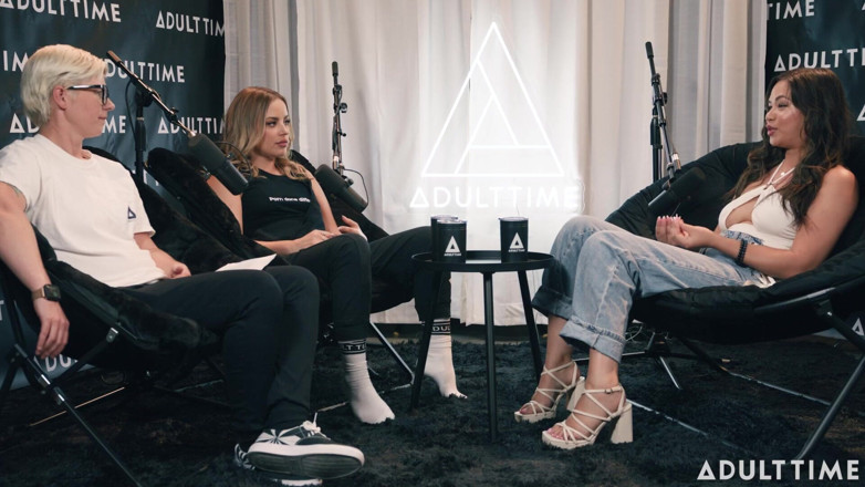 Adult Time Podcast: Scarlett Alexis &amp; Anna claire Clouds Pen*s Finger &amp; Mile High Club |...
