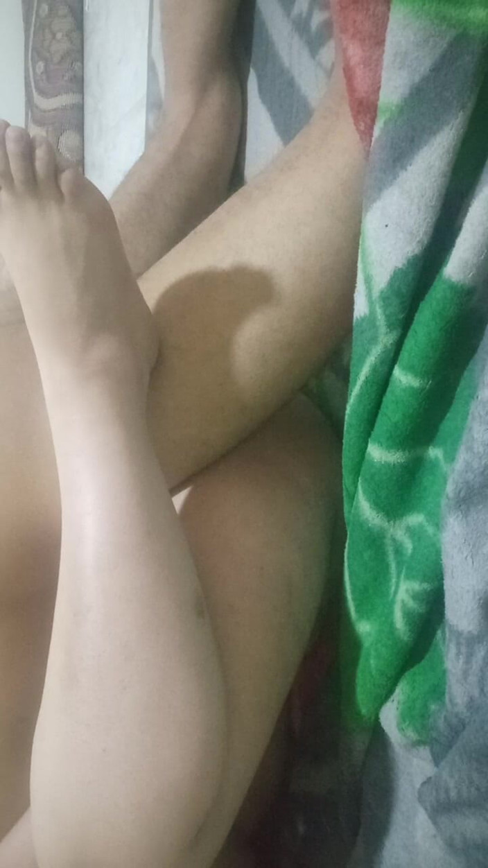 Hot naked coup: Parejas jóvenes y de recién casados tienen relaciones sexuales