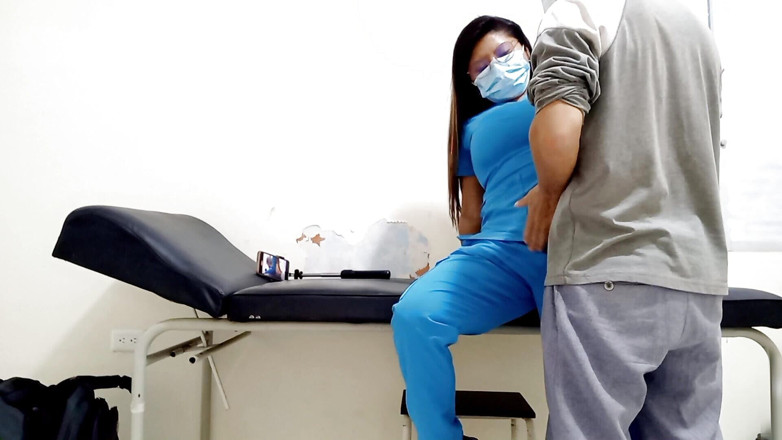 Martin13: Przygoda w szpitalu! Rozwiedziona doktor jest urocza, gdy uprawia seks...