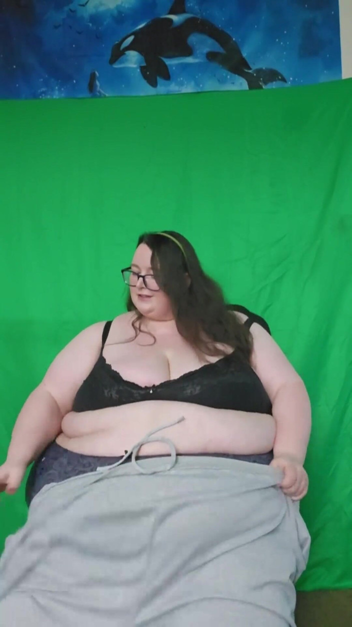 SSBBWLadyBrads: Baju dewi super semok lagi asik dicobain