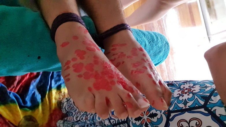 DominaFireOfficial: Femdom, punition des pieds à la cire chaude