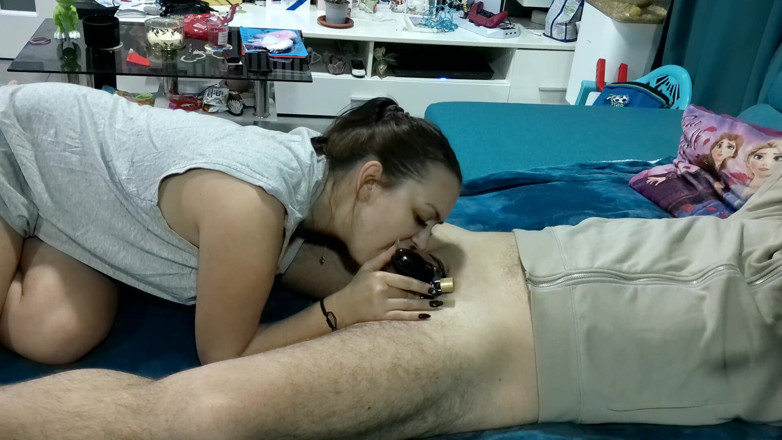 fantasycouplexxx: J’ai mis ma bite en cage et je l’ai fait éjaculer...