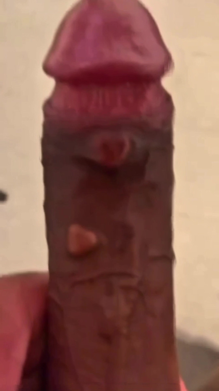 Dolls Mafia: Première masturbation
