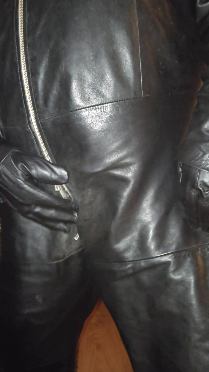Leatherman63: Asmr cuir