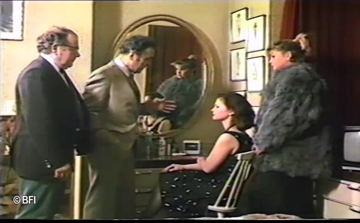 House of lords and mistresses in the spanking zone: Orgie, flagellation et fessée
