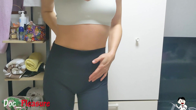 Doc pleasure: 후배위 스타일로 섹스하는 요가 바지를 입은 거유 여대녀