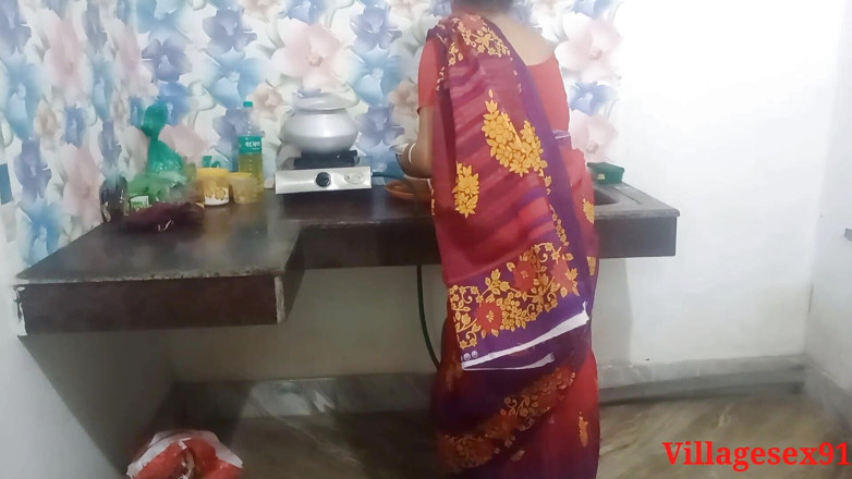 Villagesex91: Bhabhi è stato liberato in cucina