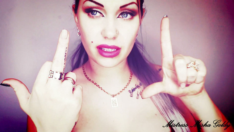 Goddess Misha Goldy: Adore mes lèvres, le symbole du loser et mon doigt...