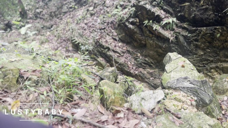 Lustybaby605: Sex sălbatic în jungla nepaleză porno