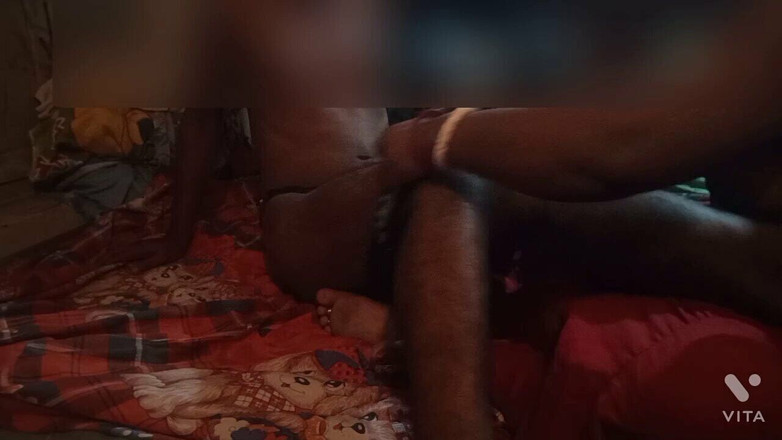 Maya40083: Desi tetička porno