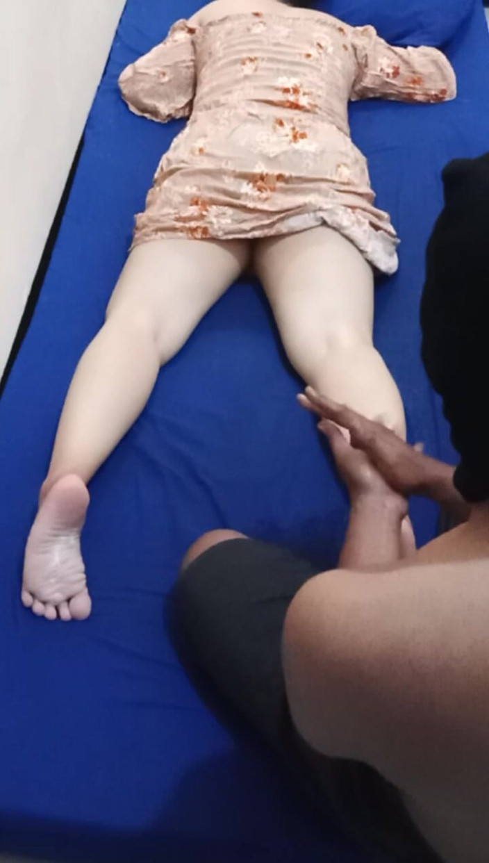Angelina Pop: Futând o fată vecină în timp ce are parte de un...