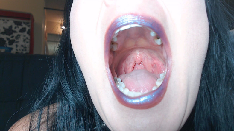 Abby Anna: Profundamente dentro de la lengua, dientes, garganta uvula