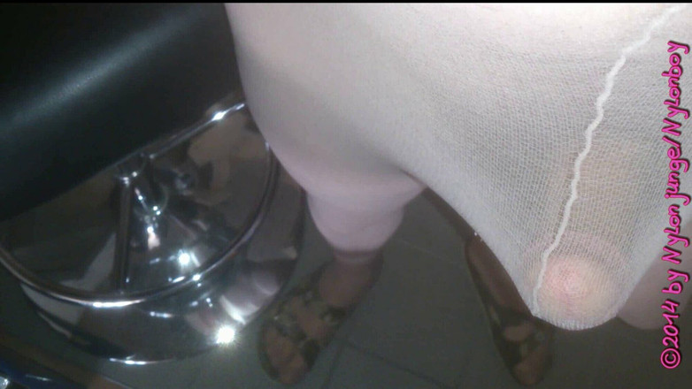 Carmen_Nylonjunge: Cewek sange dengan sandal dan fsh 2