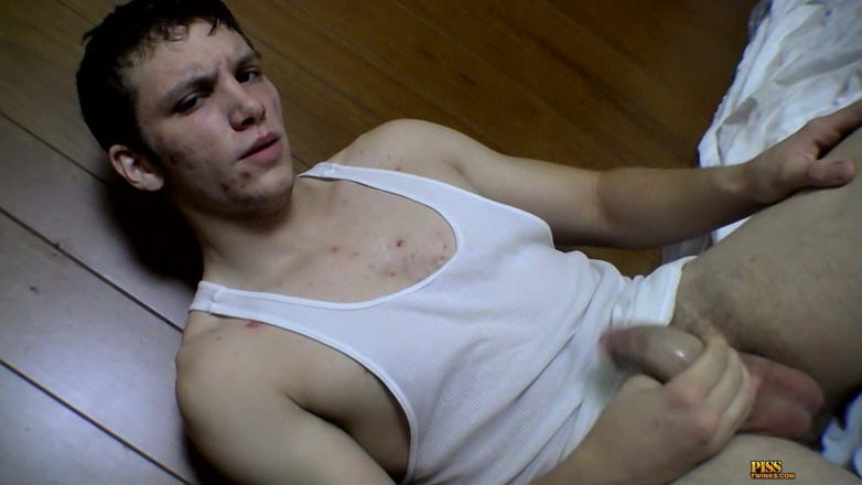 Piss Twinks: Hot Str8 Boy Eddy Gets Wet