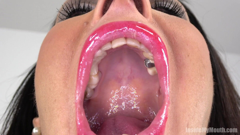 Inside My Mouth: Valentina Sierra ile ağız fetişi videosu