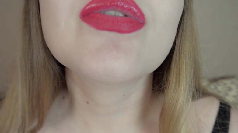 BustyVic: Primer plano de boca, labios, fetiche de lengua