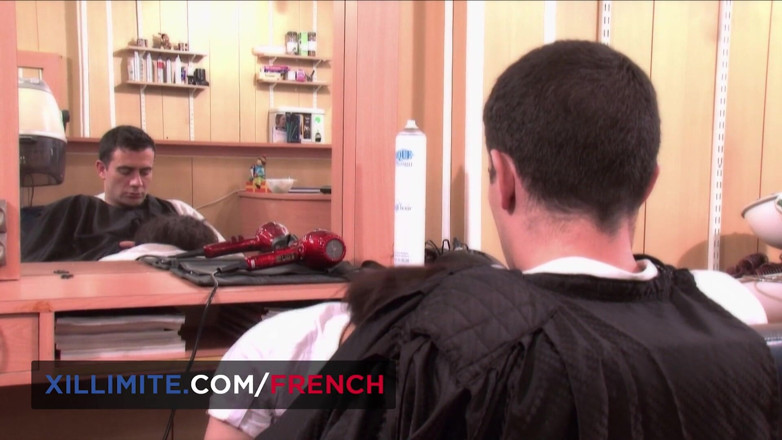 French girls at work: Trekant med bystiga franska MILF Clanddi Jinkcego