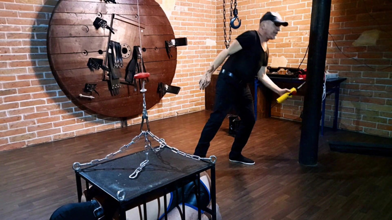 Master Drex: 在一个小笼子里