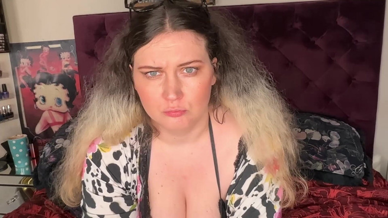 MissFFW: Une BBW fertile excitée vous supplie de l’insémine