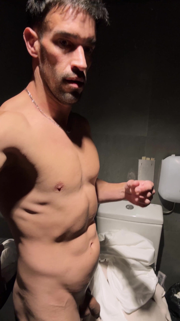 Paul Williams: Blankziehen im badezimmer