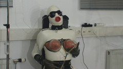Rubber & Clinic Studio - 1ATOYS: 奇想天外なゴム体験