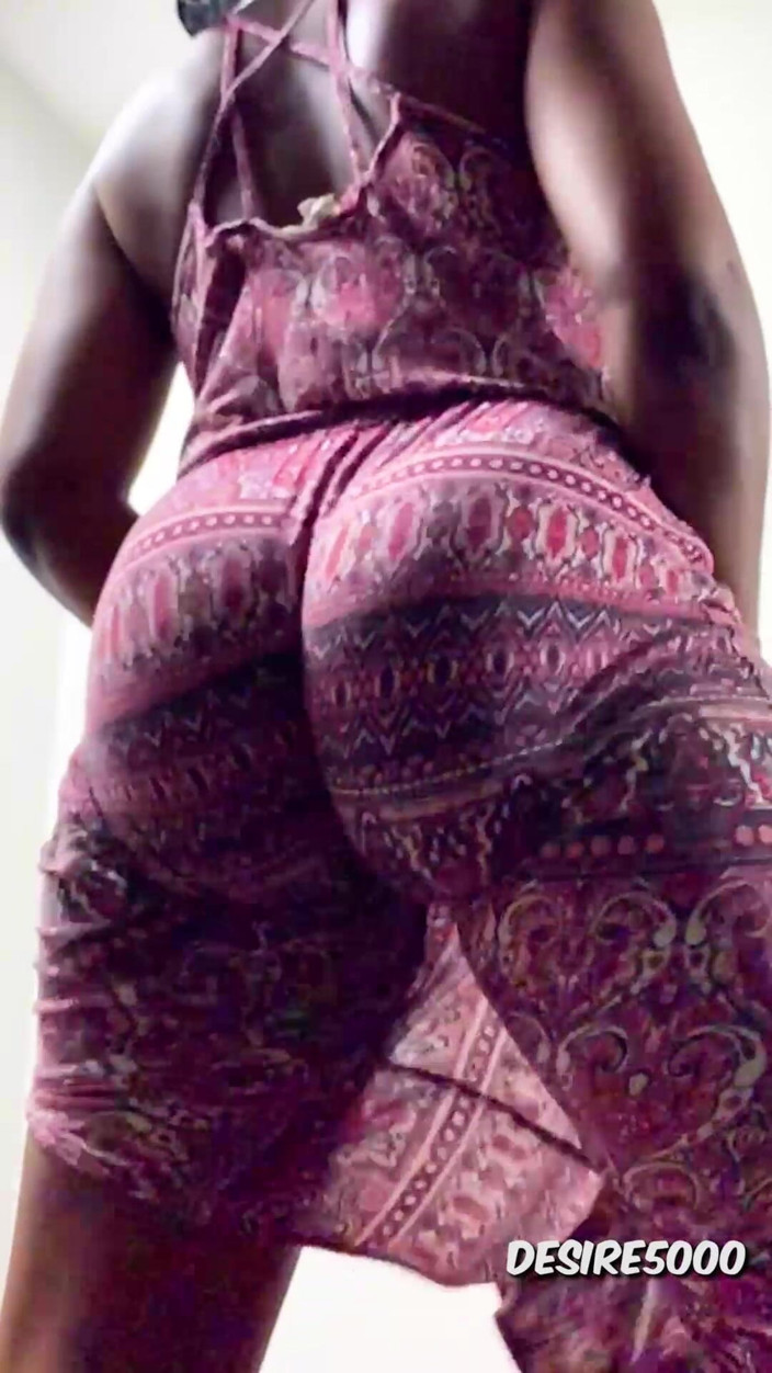 Meta Milf: Pantatku gemetar dan twerking dengan gaun musim panasku
