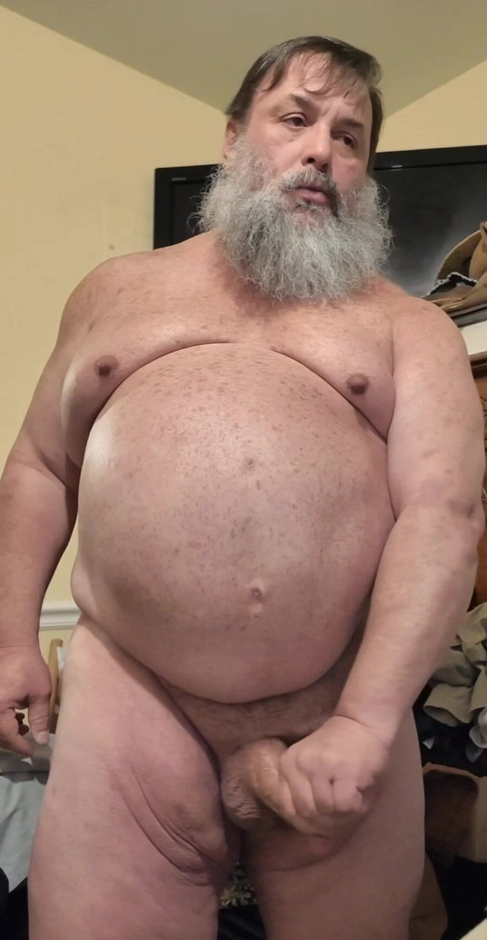 GeneWadexxx: 큰 수염 새아빠가 짐을 물로 날려버린다