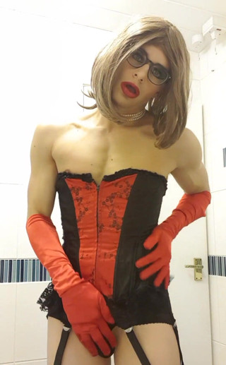 JessicaXD: Cewek nakal rambut cokelat pamer memeknya xxx black red corset,...